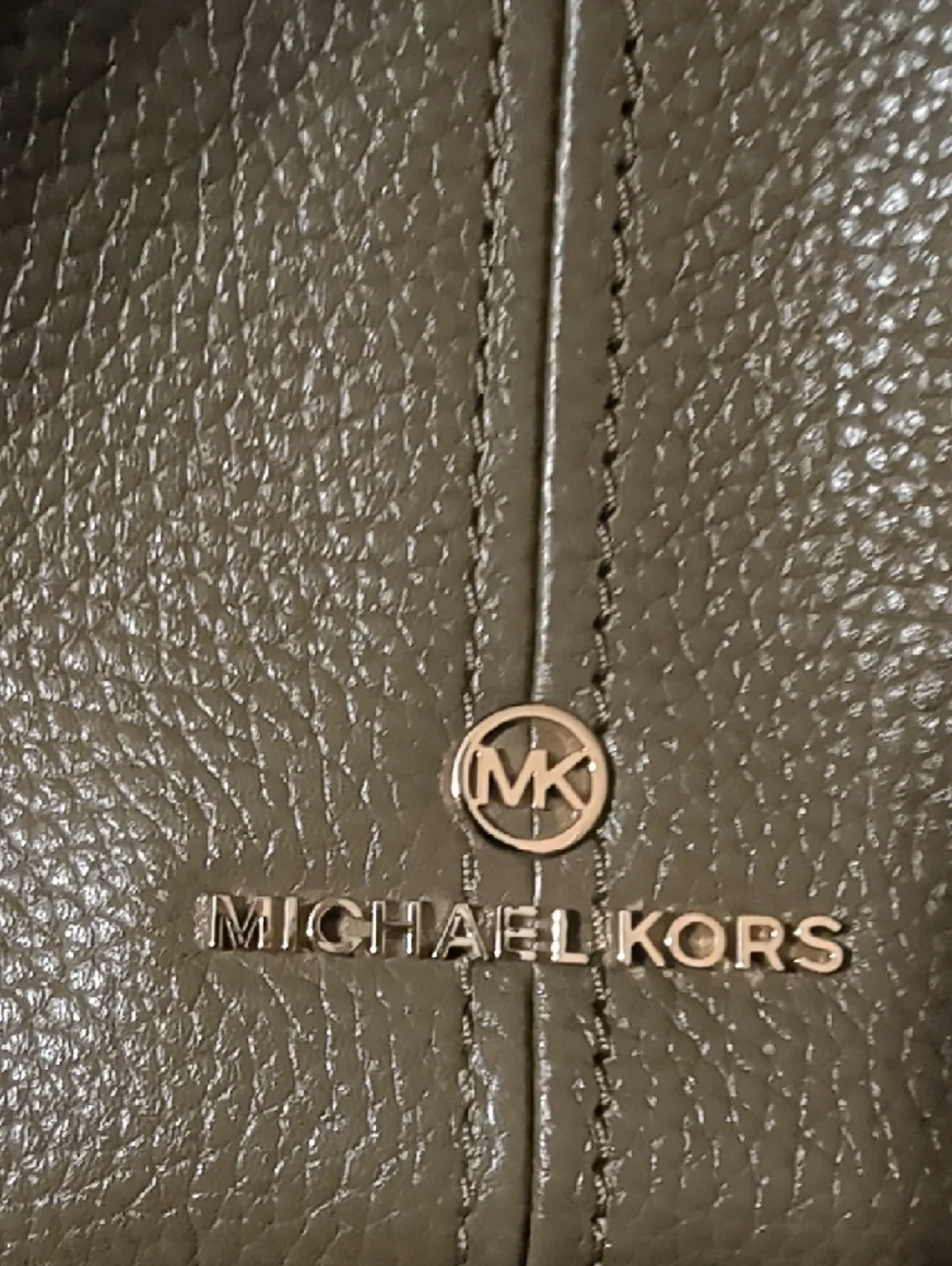 NWOT Michael Kors Olive Pebbled Leather Hobo Bag with Gold Hardware - Picture 2 of 5